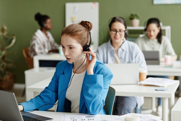 How Can Community Support Groups Aid in Managing Chronic Illness?