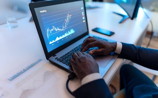 What Are the Legal and Regulatory Challenges of Blockchain in Real Estate Transactions?