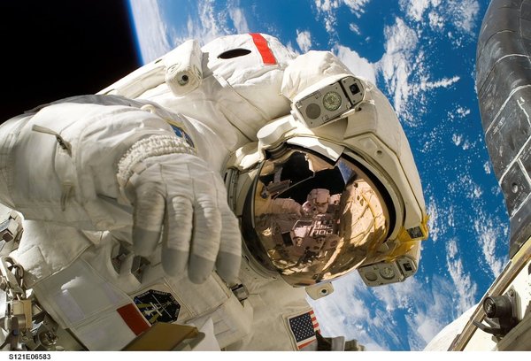 How to Stay Informed About Space Exploration and the Latest Discoveries?