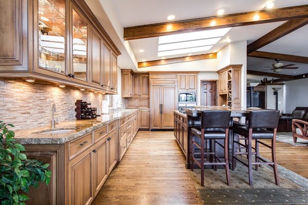How to design real estate projects that facilitate lifelong learning opportunities and access to educational resources?